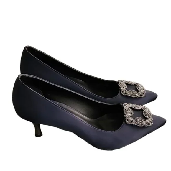 LA SCADA Navy Satin Pumps 37 7 Heels Jeweled Brooch Pointy Toe Euro Luxe - Picture 15 of 16
